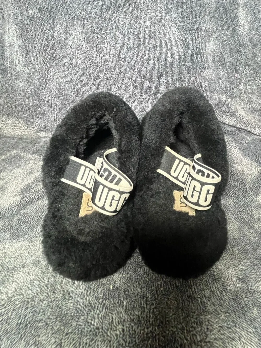 UGG Super Fluff Slipper Black Sheepskin Platform Sandals Women's Size 10 1095119